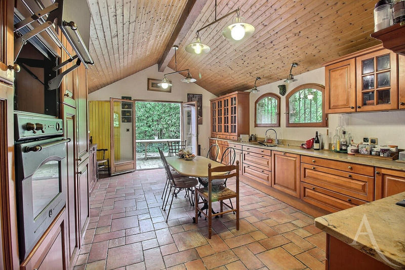 Maison - 156 m² - 7 pièces