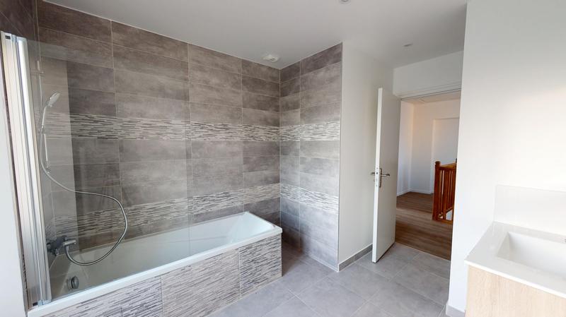 Maison - 84 m² - 4 pièces