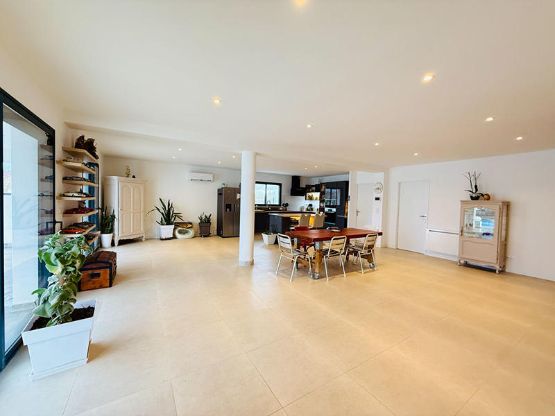 Maison - 130 m² - 5 pièces