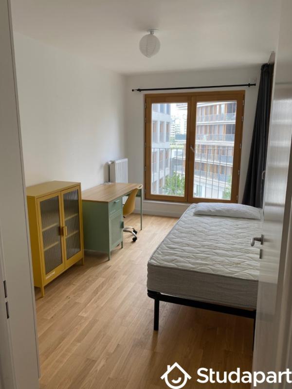 Chambre - 11 m² - 1 pièce