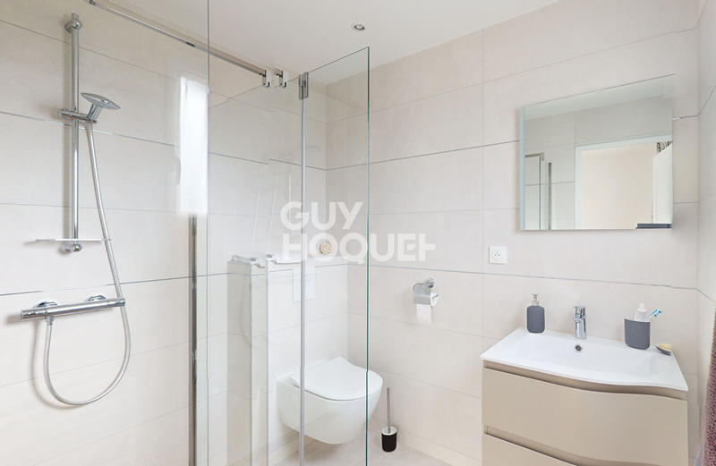 Maison - 180 m² - 6 pièces