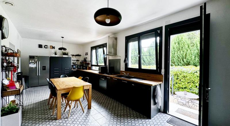 Maison - 193 m² - 6 pièces