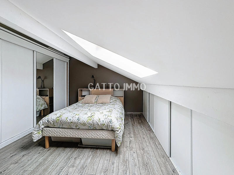 Maison - 177 m² - 7 pièces