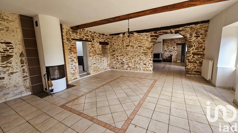 Maison - 215 m² - 9 pièces