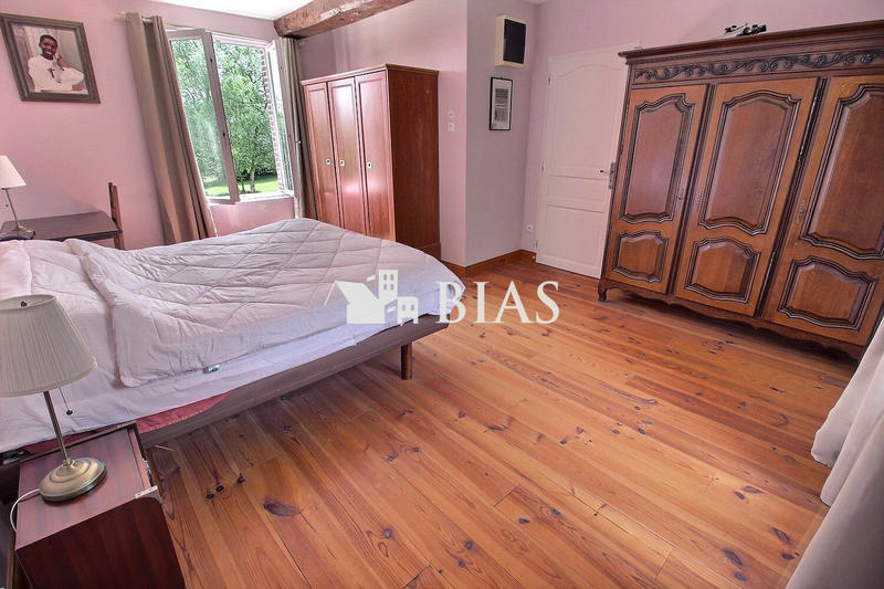 Maison - 182 m² - 8 pièces