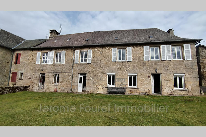 Maison - 300 m²