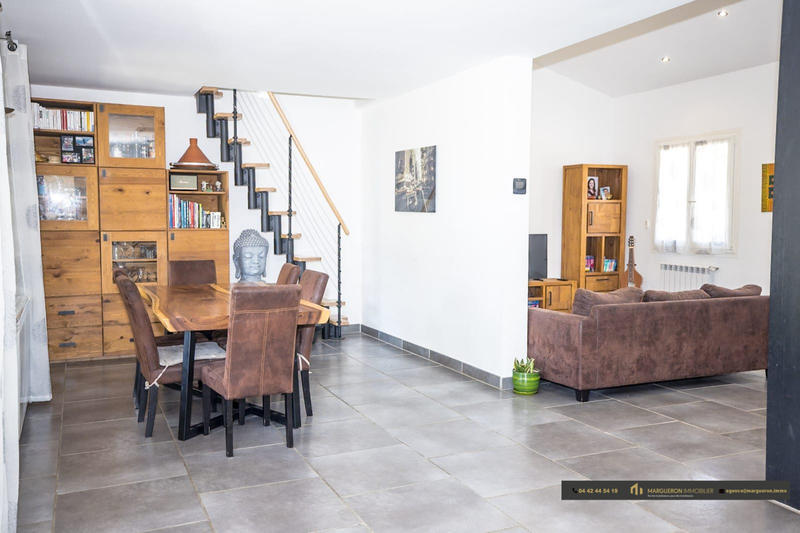 Maison traditionnelle - 143 m² - 5 pièces