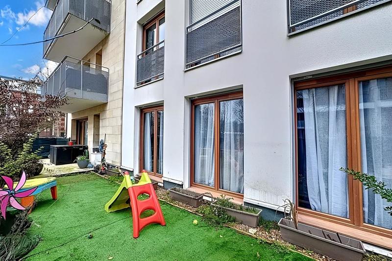 Appartement - 94 m² - 5 pièces