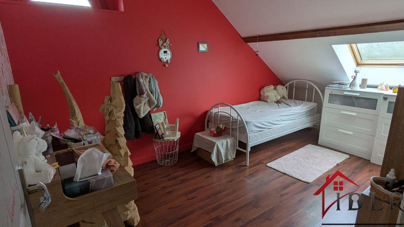 Maison - 240 m² - 9 pièces