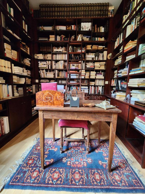 Maison en pierre - 250 m² - 7 pièces