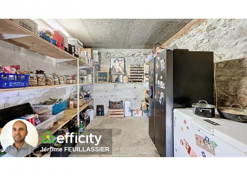 Maison - 300 m² - 12 pièces