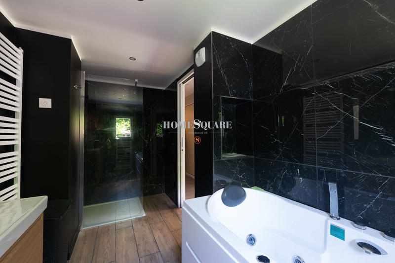 Maison - 164 m² - 6 pièces