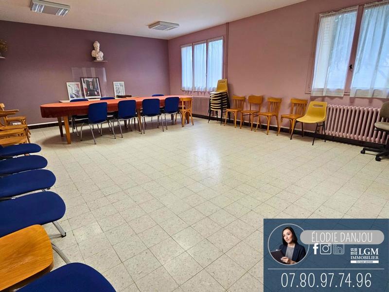 Maison - 390 m² - 10 pièces