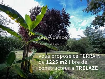Terrain constructible - 1 225 m²