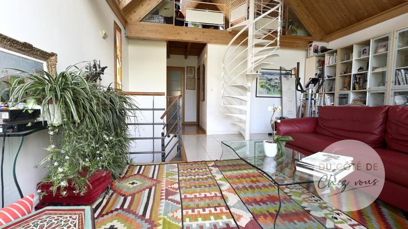 Demeure - 292 m² - 8 pièces