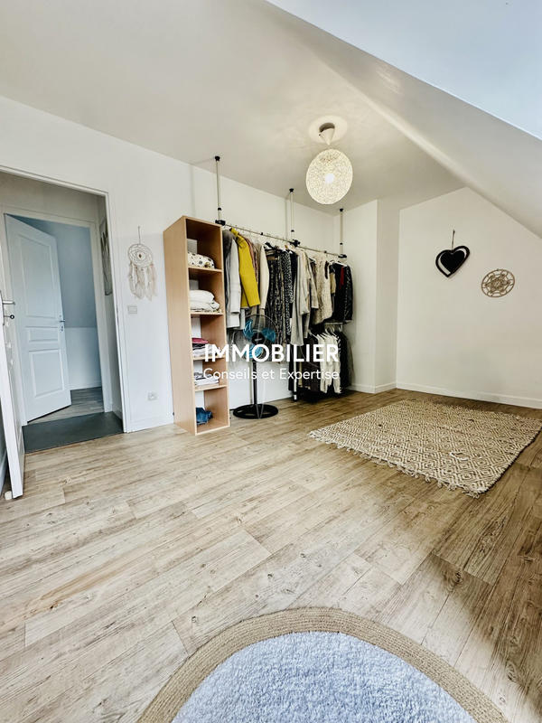 Maison traditionnelle - 80 m² - 4 pièces