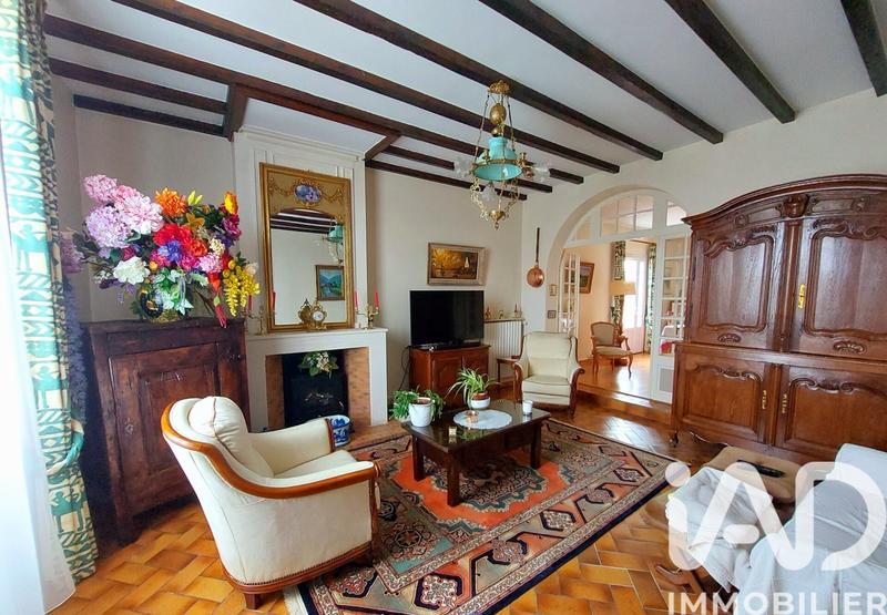 Maison - 208 m² - 6 pièces