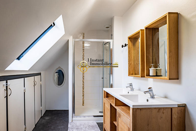 Maison - 145 m² - 6 pièces