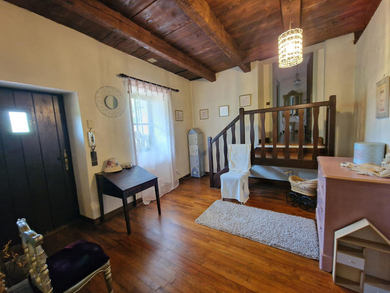 Maison - 268 m² - 7 pièces