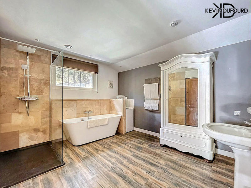 Mas - 160 m² - 6 pièces