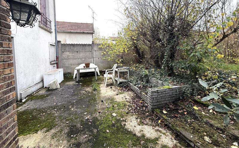 Maison - 93 m² - 5 pièces