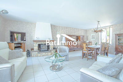 Maison - 180 m² - 7 pièces