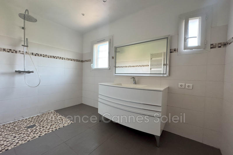 Villa - 210 m² - 8 pièces