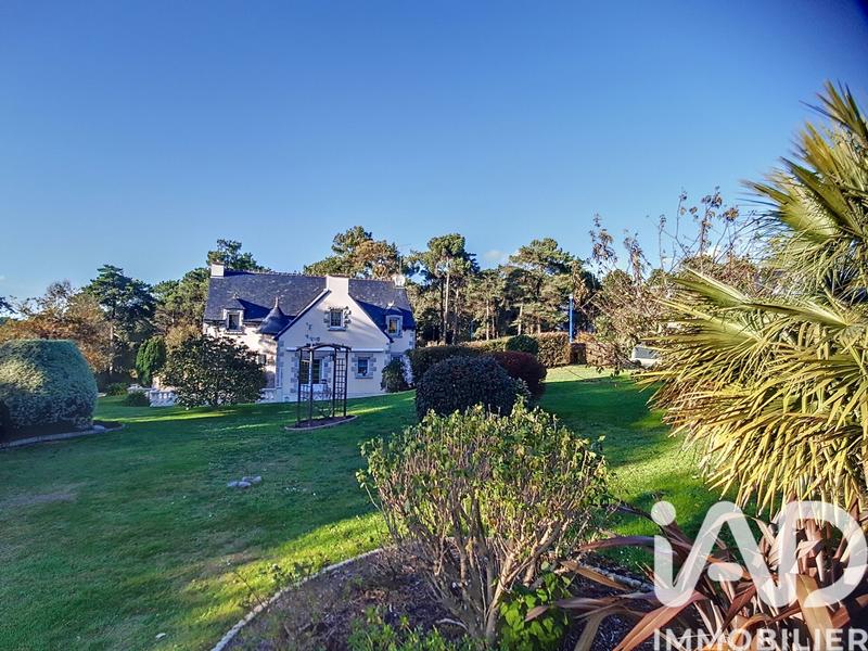 Maison - 224 m² - 7 pièces