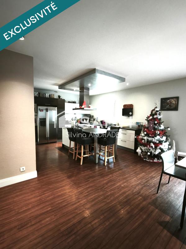 Maison - 257 m² - 6 pièces