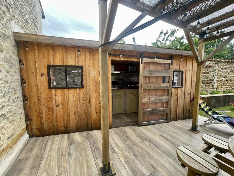 Maison - 224 m² - 9 pièces