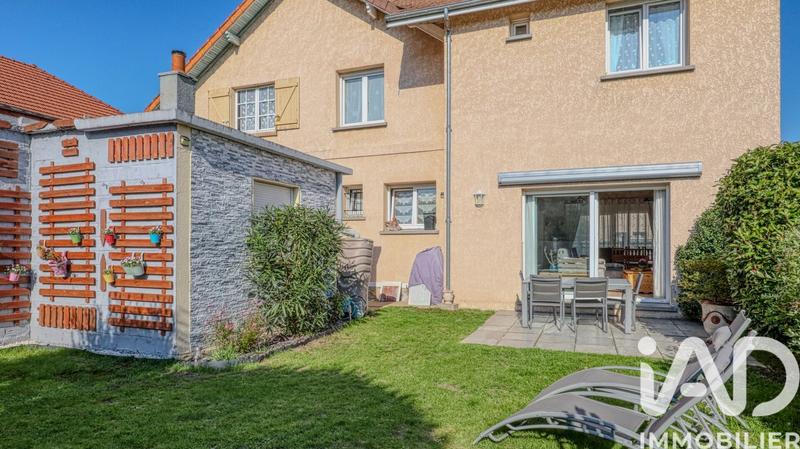 Maison - 111 m² - 6 pièces