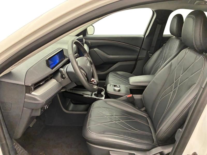 Ford Mustang Mach-E Standard Range 76 kWh 269 ch