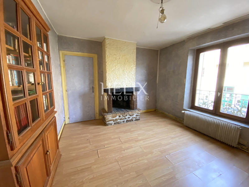 Maison - 340 m² - 9 pièces