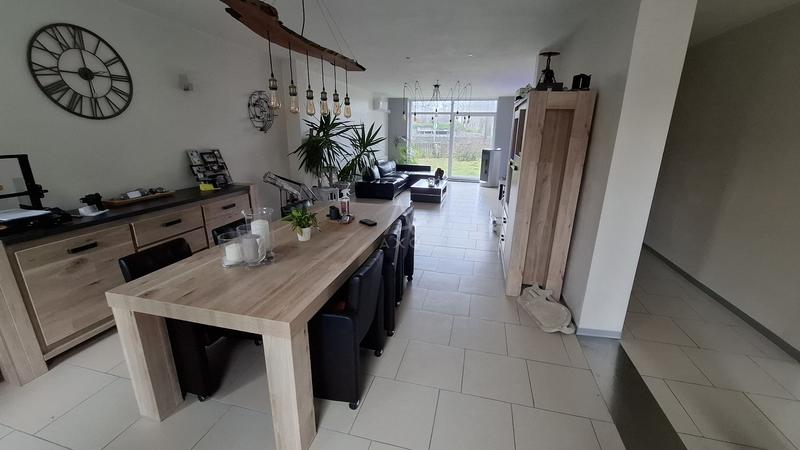 Maison - 205 m² - 7 pièces