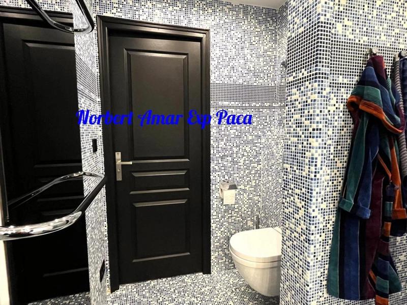 Appartement - 100 m² - 5 pièces