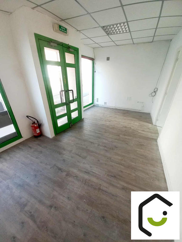 Local commercial - 40 m² - 3 pièces