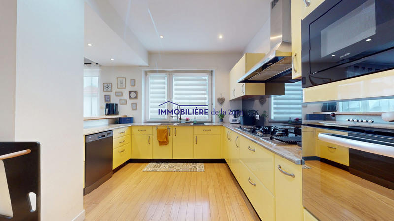 Maison - 140 m² - 5 pièces