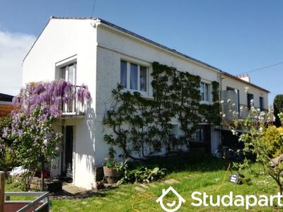 Chambre - 14 m² - 1 pièce