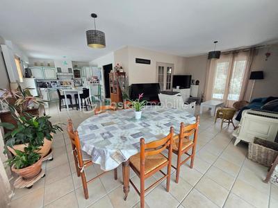 Pavillon - 175 m² - 6 pièces