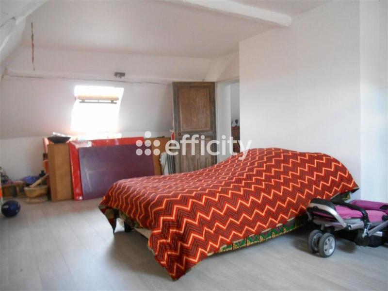 Maison - 260 m² - 8 pièces