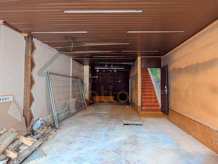 Immeuble - 215 m² - 3 pièces