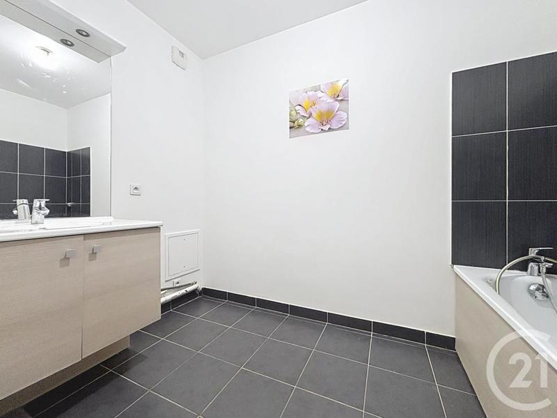 Appartement - 77 m² - 4 pièces