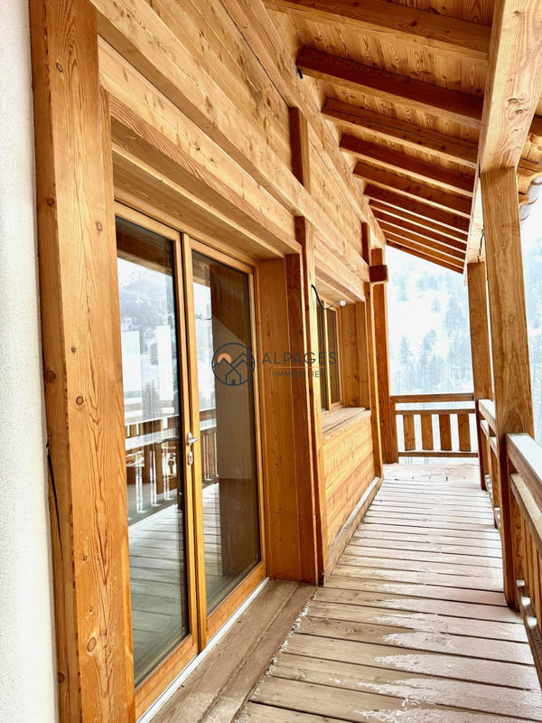 Châlet - 257 m² - 10 pièces