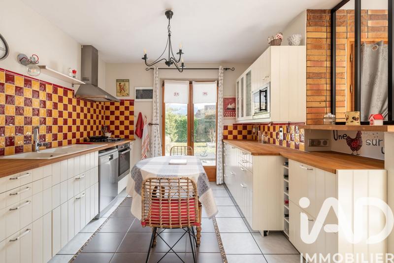 Maison - 95 m² - 5 pièces