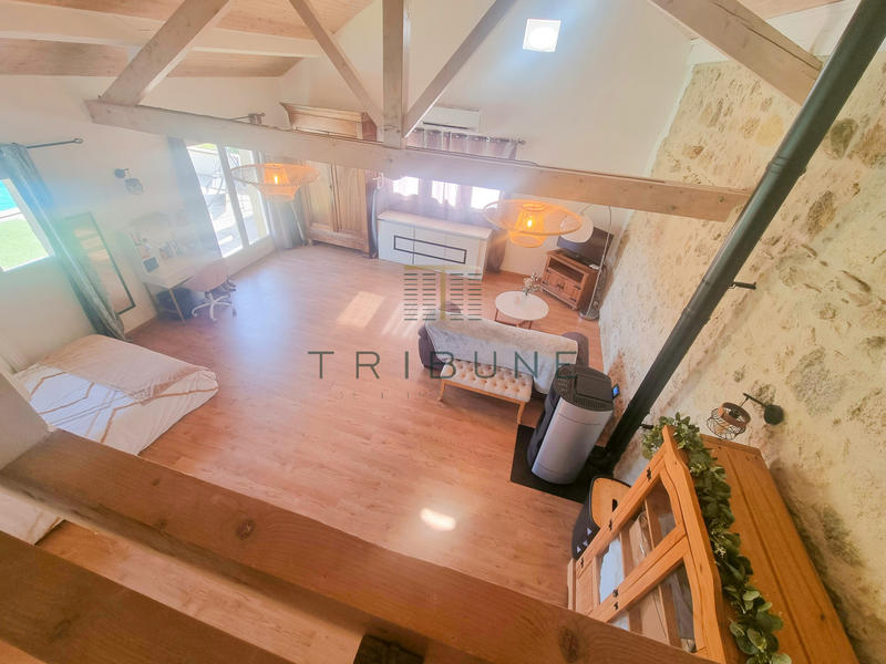 Maison - 210 m² - 6 pièces