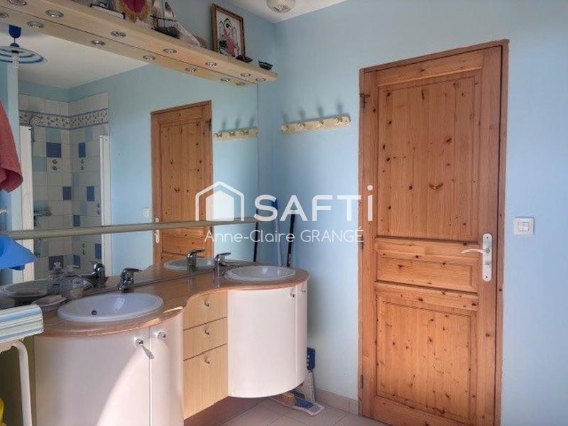 Maison - 189 m² - 8 pièces