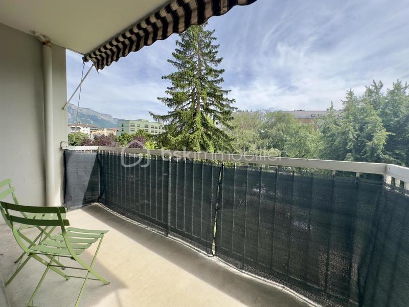 Appartement - 80 m² - 3 pièces