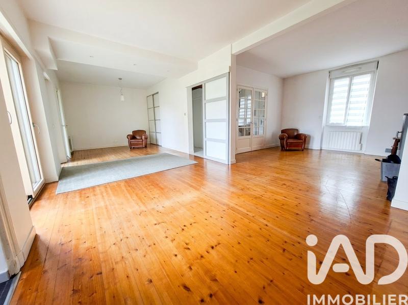 Maison - 185 m² - 7 pièces