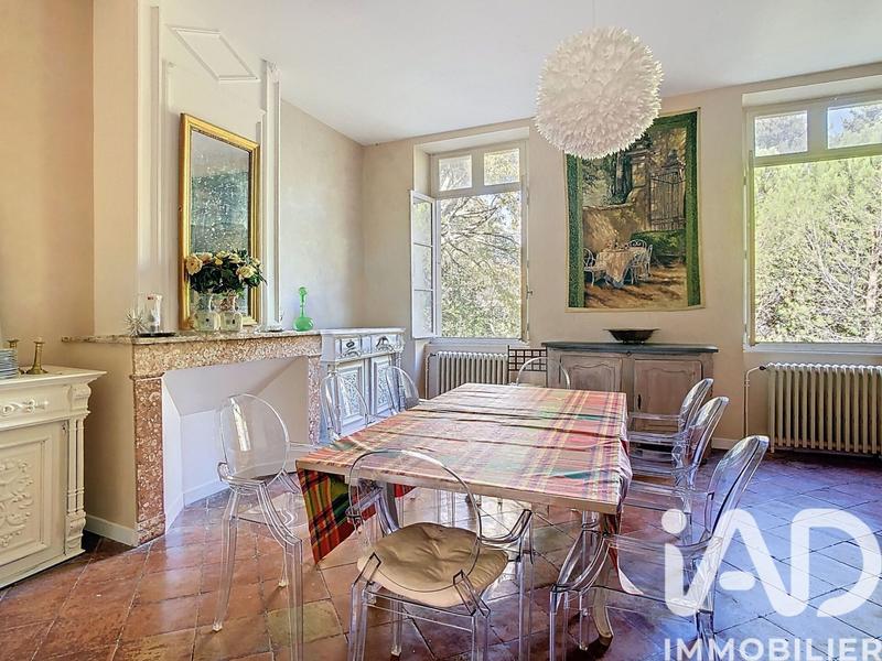 Maison - 465 m² - 12 pièces