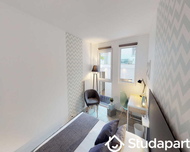 Chambre - 140 m² - 1 pièce